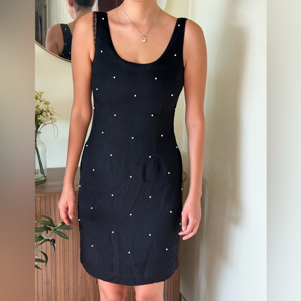 Vintage Elegant Black Sleeveless Dress with pearls